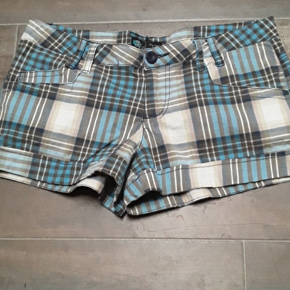 ROSIO/USA WOMENS LOW RISE SHORTS. - Picture 2 of 5